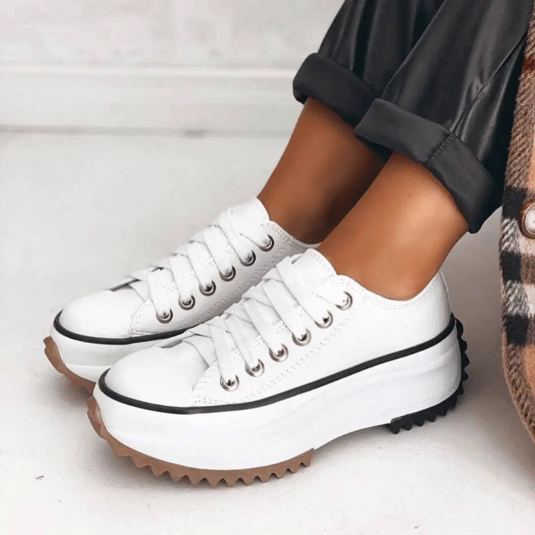 Women’s Platform Trainers – Low-Top Lace-Up Footwear with Chunky Sole