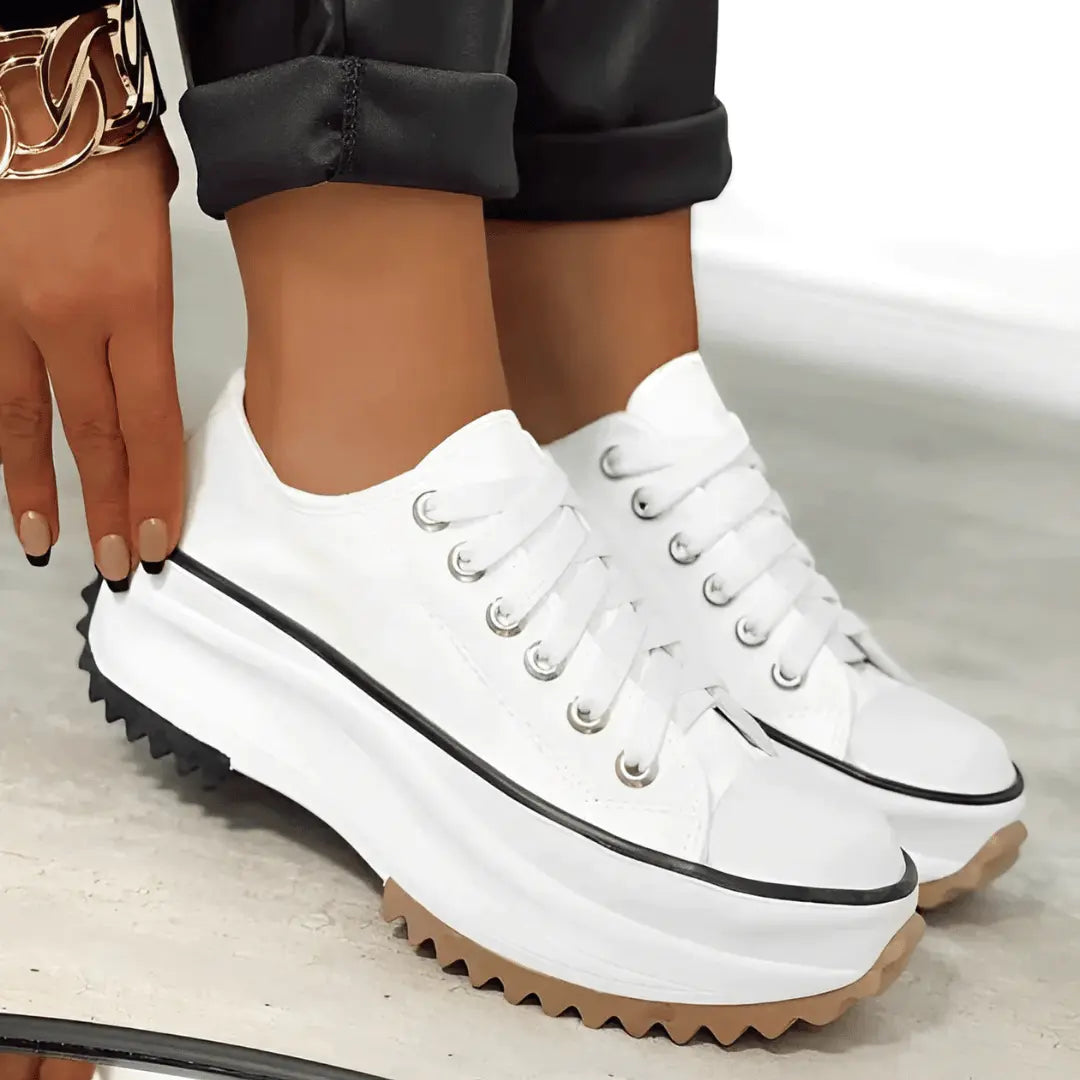 Women’s Platform Trainers – Low-Top Lace-Up Footwear with Chunky Sole